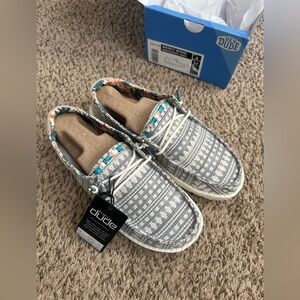BRAND NEW! Hey Dude Shoes Women’s Size 6 Boho